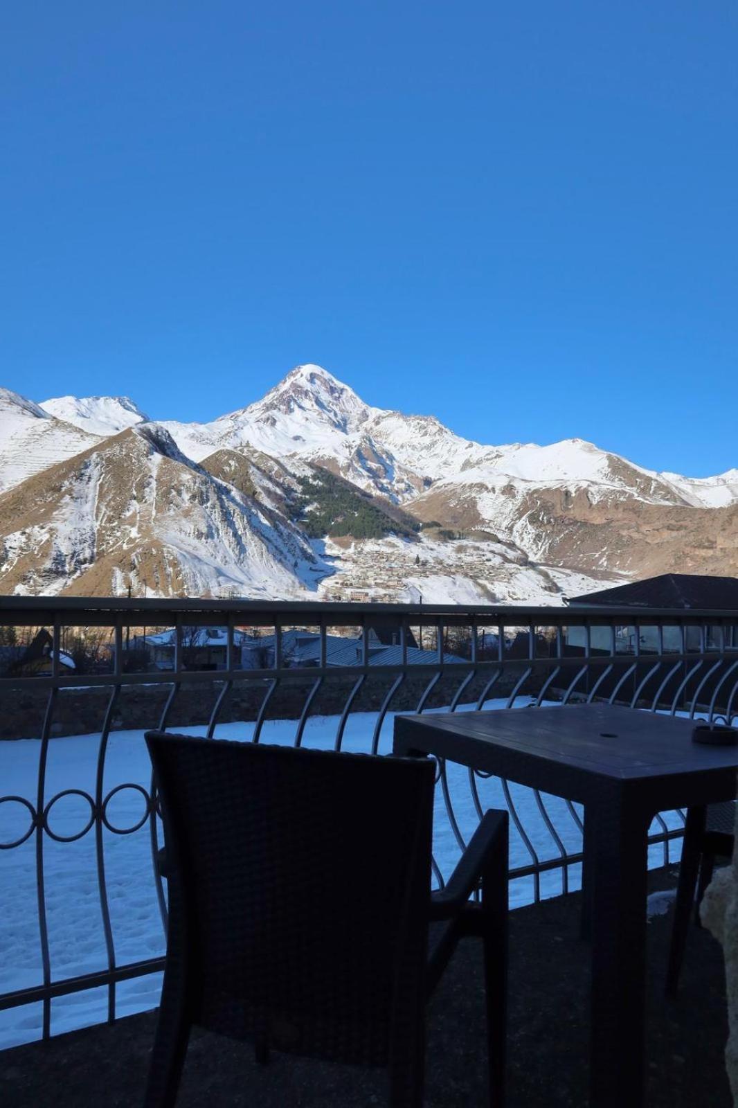Family Hotel 7 Sisters Kazbegi Exterior foto